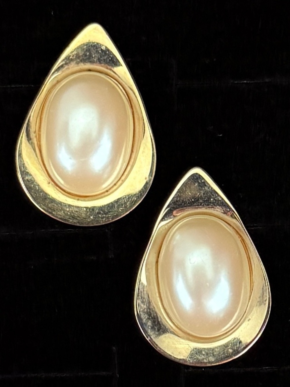 Vintage aged, goldtone, faux pearl pierced earrings